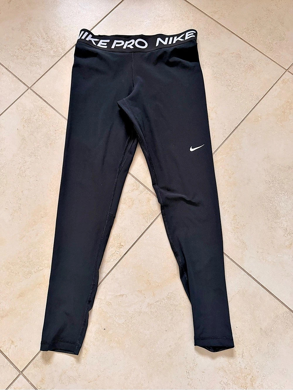 Nike Pro Black Leggings Size M | Sporty & Sleek